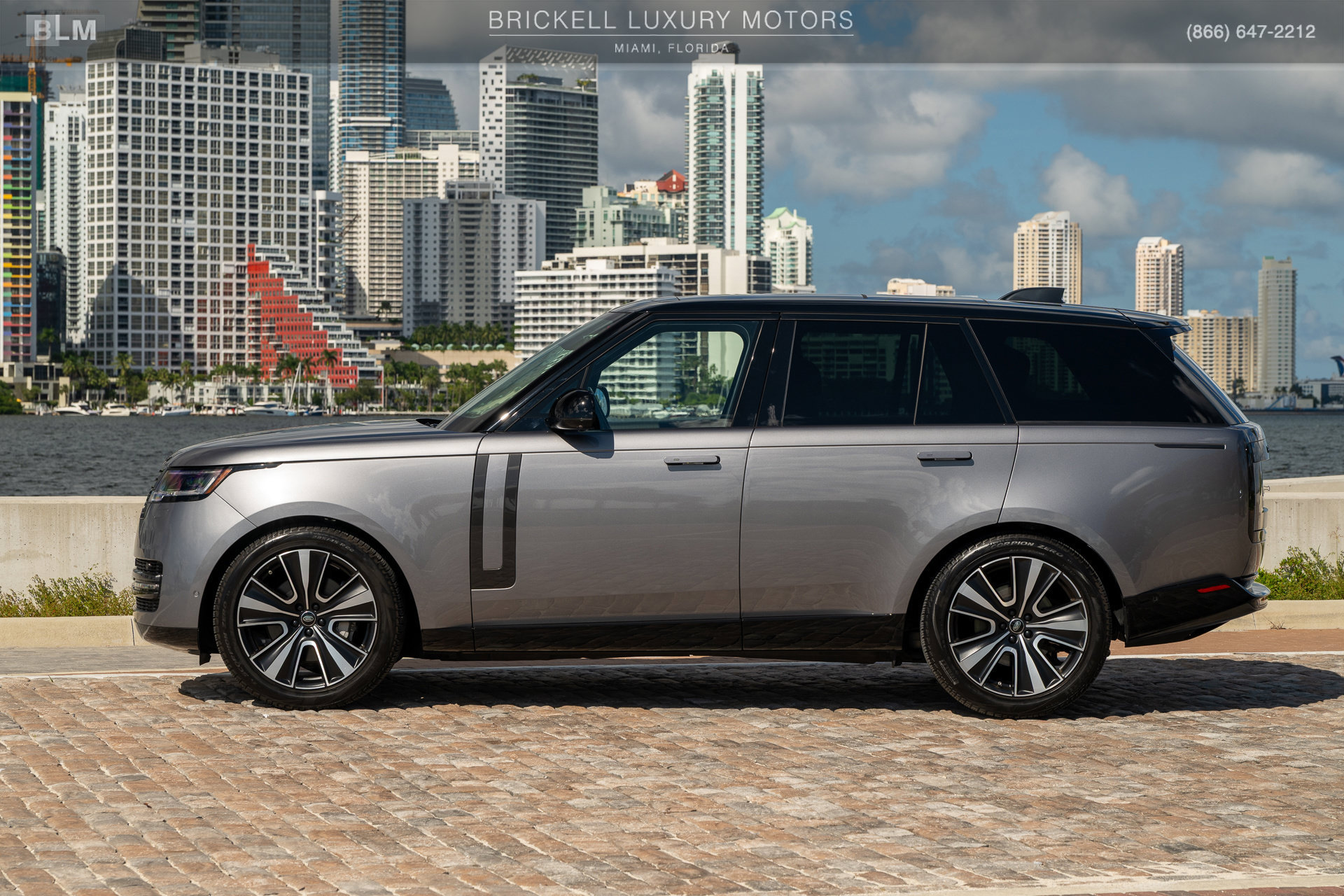 Used 2024 Land Rover Range Rover SE AWD/4WD image 10