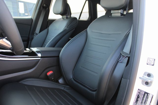 New 2025 Mercedes-Benz GLC 350e 4MATIC image 30