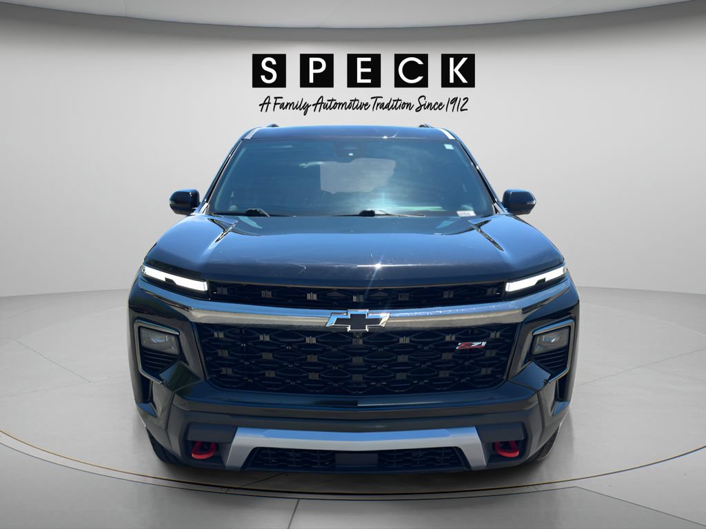 Used 2025 Chevrolet Traverse Z71 w/ LPO, Floor Liner Package AWD/4WD image 8