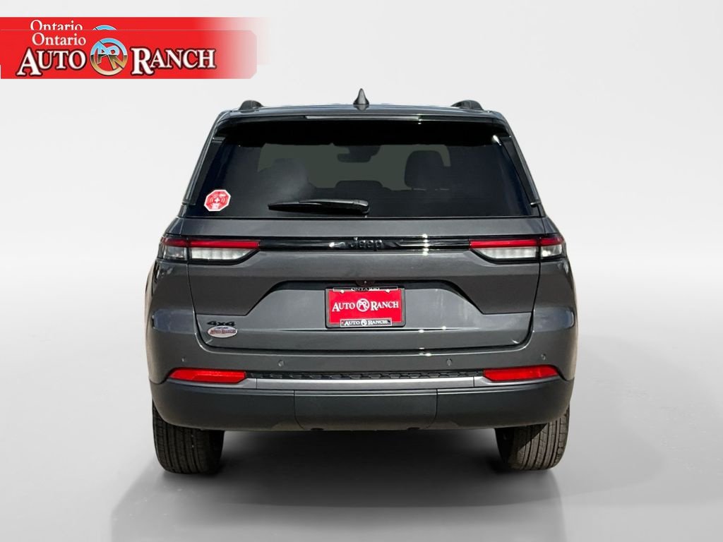 New 2026 Jeep Grand Cherokee Altitude AWD/4WD image 4