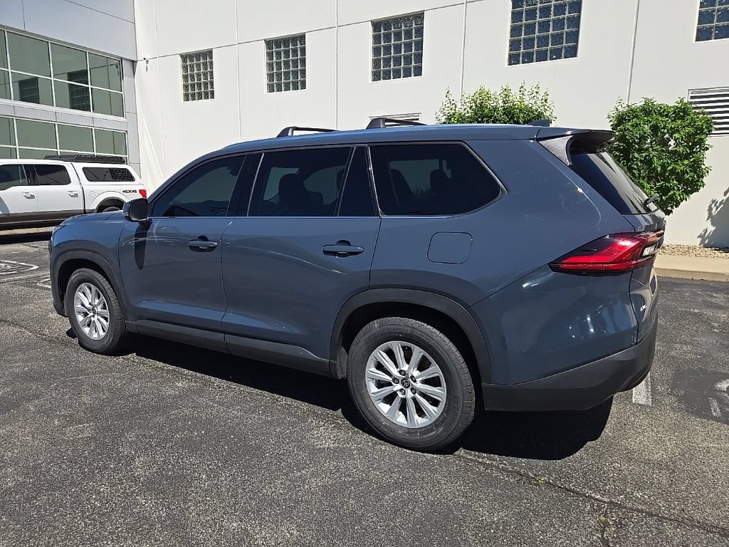 Used 2024 Toyota Grand Highlander AWD image 6
