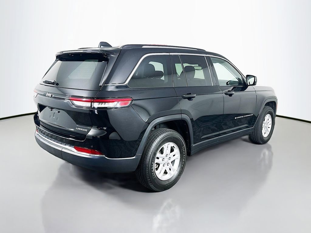 Used 2023 Jeep Grand Cherokee Laredo w/ Luxury Tech Group I image 7