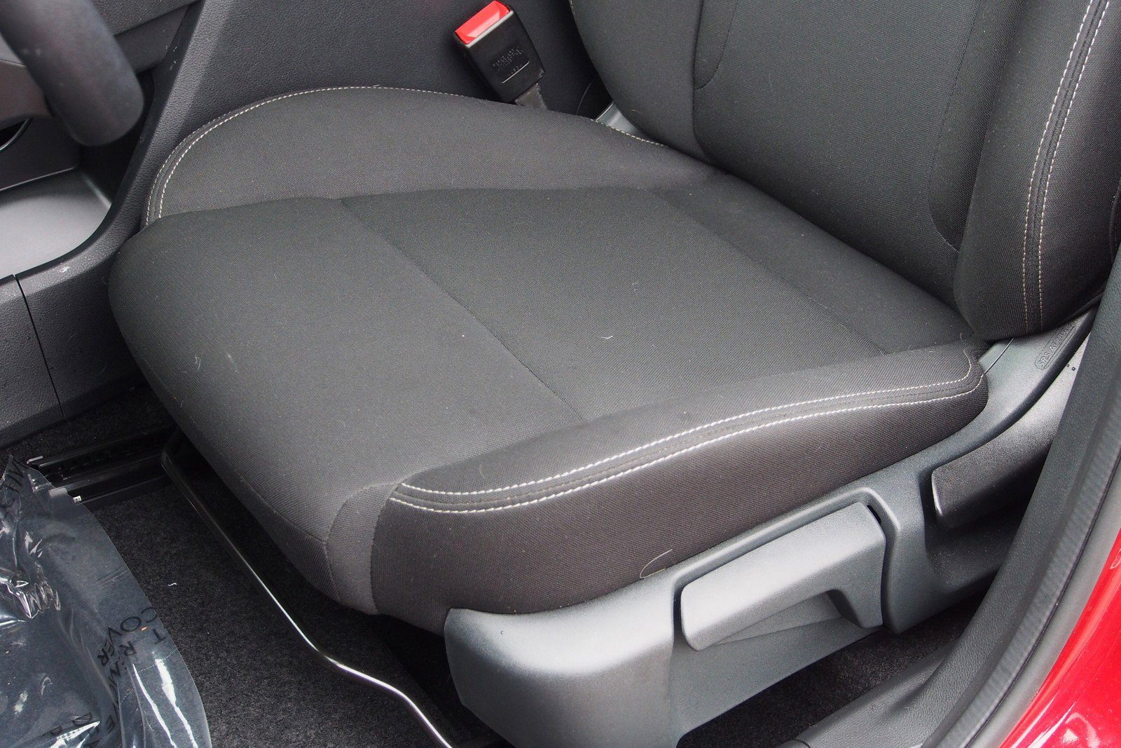 Used 2025 Nissan Rogue S image 17