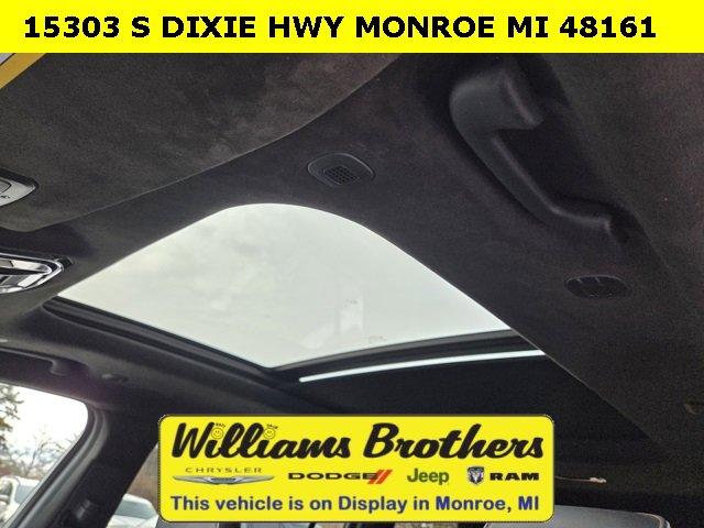 Used 2023 Jeep Grand Cherokee L Summit image 11