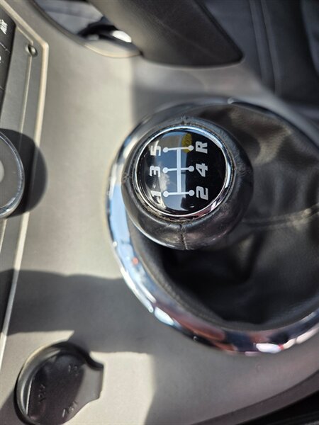 Used 2006 Pontiac Solstice Convertible w/ Premium Package RWD image 13