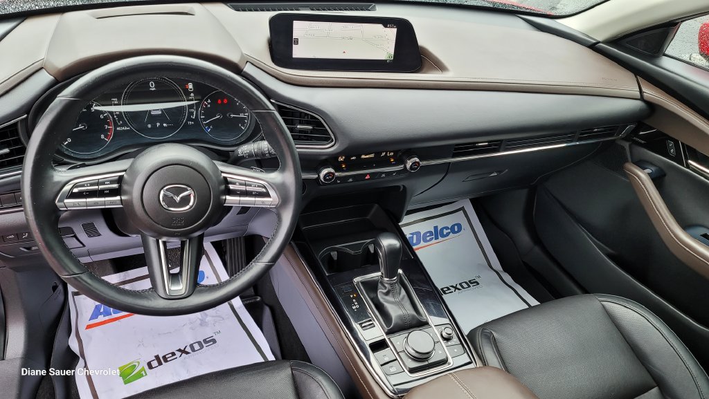 Used 2022 MAZDA CX-30 AWD 2.5 S w/ Premium Package image 24