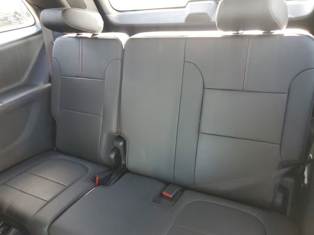 Used 2023 Chevrolet Traverse RS image 14