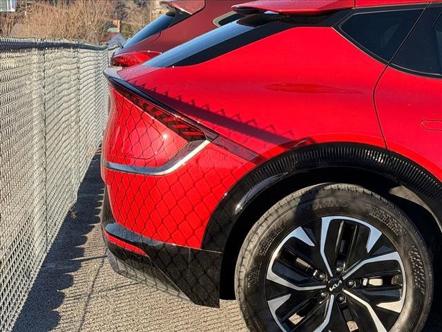 Used 2022 Kia EV6 Wind image 10