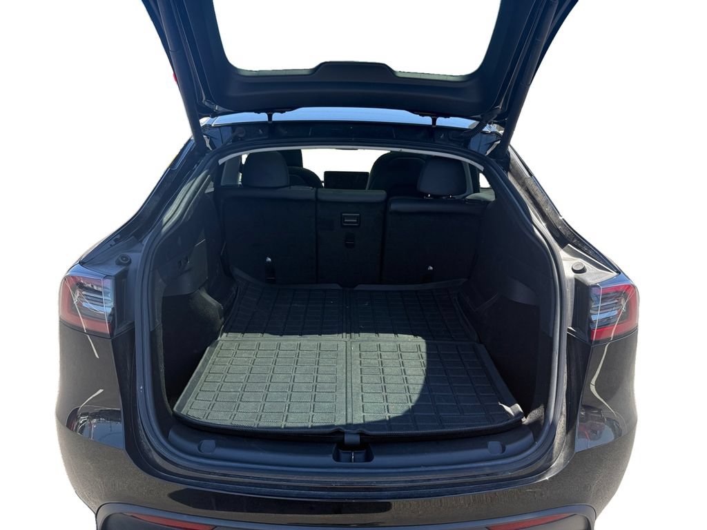 Used 2024 Tesla Model Y Long Range AWD/4WD image 13