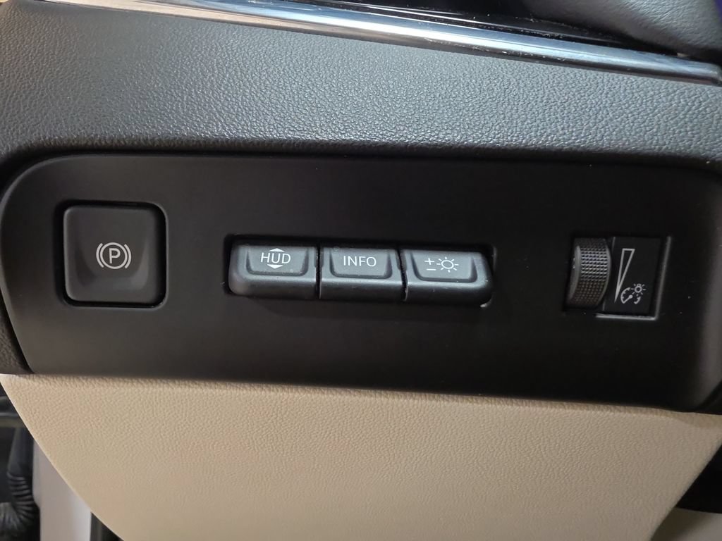 Used 2023 Buick Enclave Avenir w/ Avenir Technology Package AWD/4WD image 23