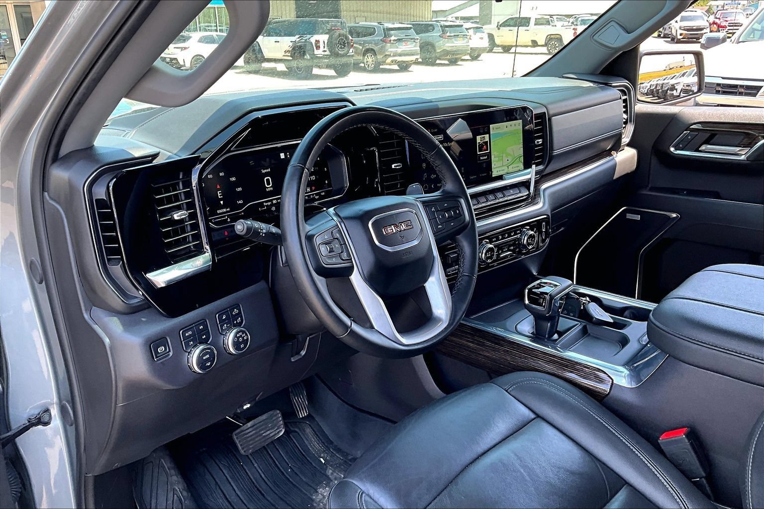 Used 2024 GMC Sierra 1500 Elevation w/ Elevation Premium Package AWD/4WD image 13