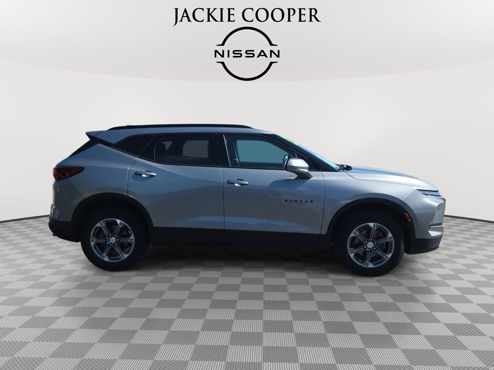 Used 2023 Chevrolet Blazer LT w/ Convenience Package image 4