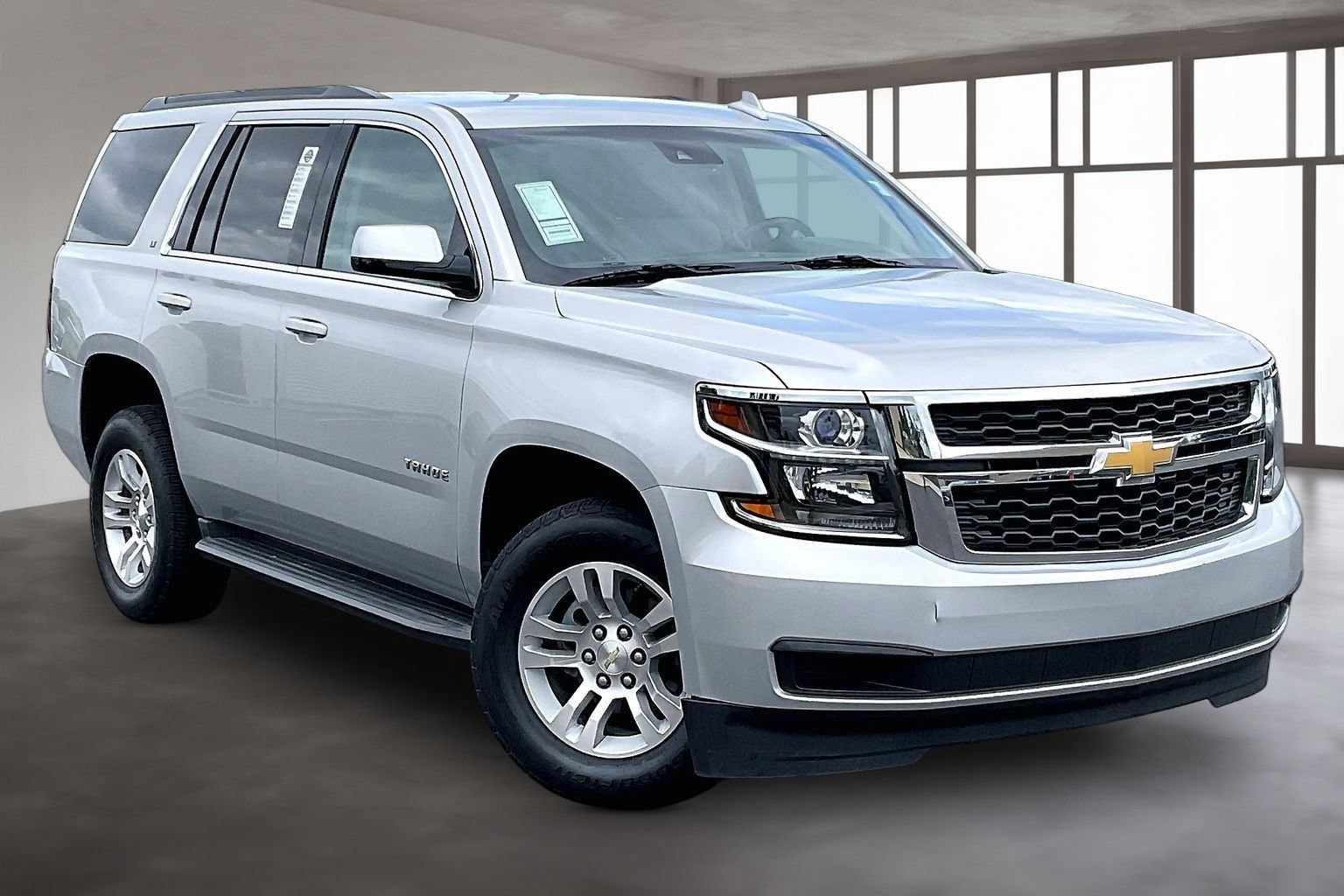 Used 2017 Chevrolet Tahoe LT RWD image 1
