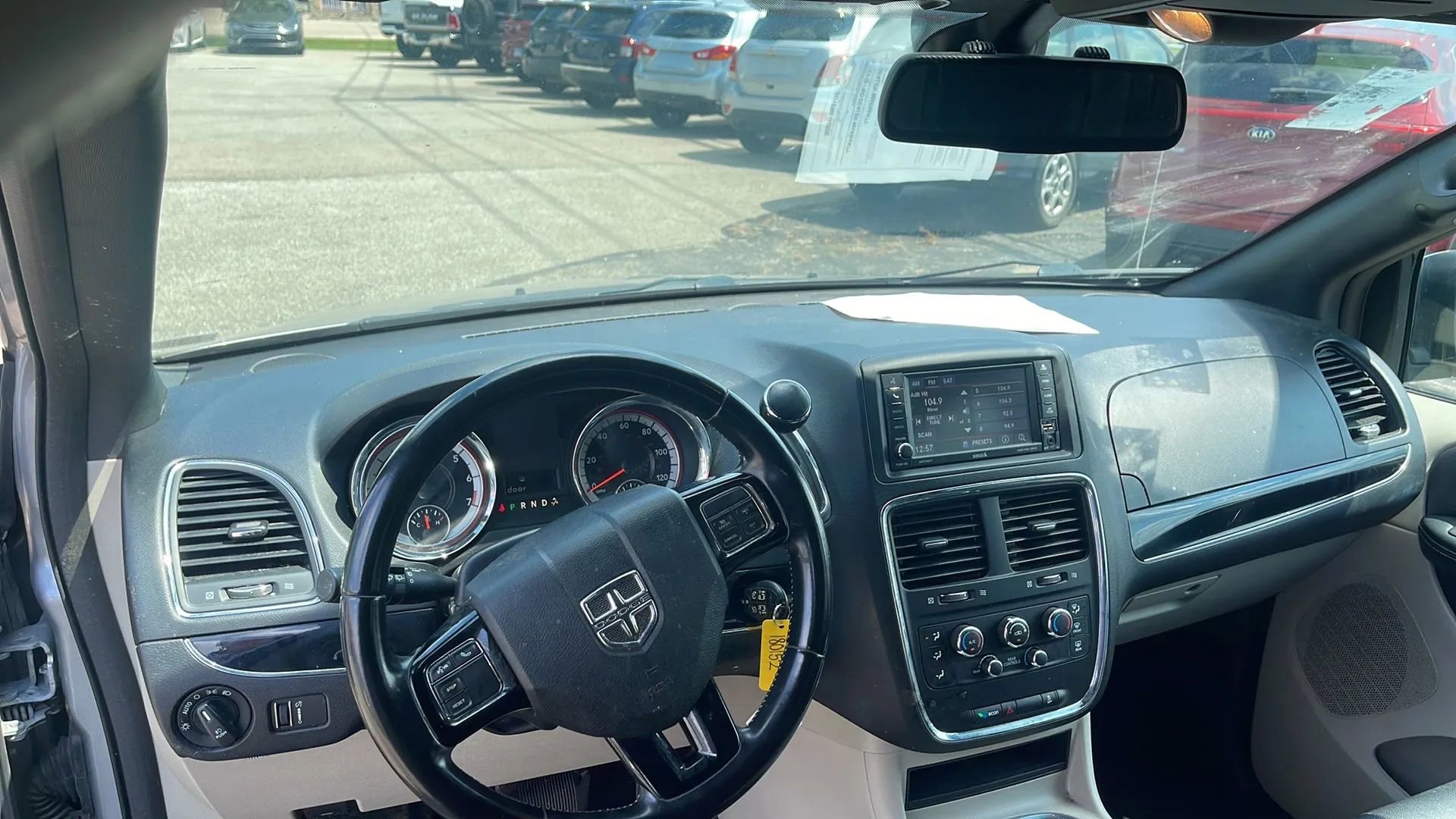 Used 2020 Dodge Grand Caravan SXT image 14