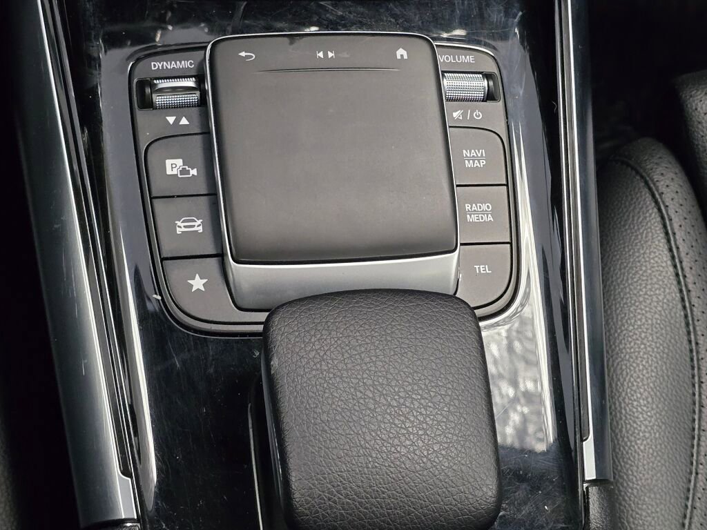 Used 2022 Mercedes-Benz GLA 250 4MATIC w/ Premium Package Lite image 43