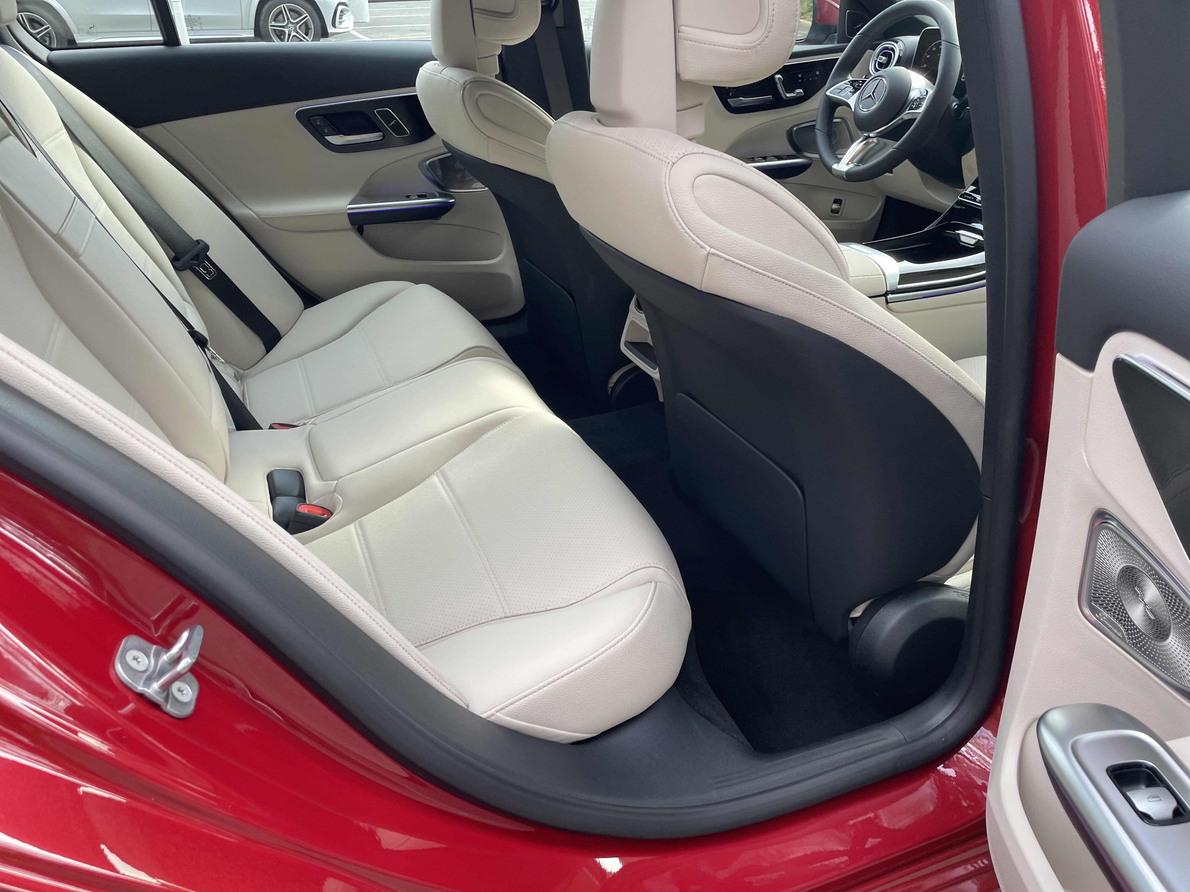 New 2026 Mercedes-Benz C 300 4MATIC Sedan image 39