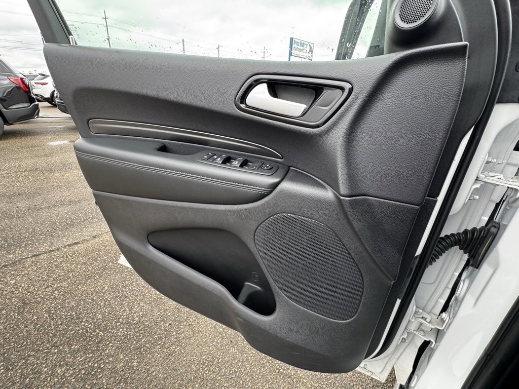 Used 2024 Dodge Durango SXT w/ 3rd Row Seating Group image 25