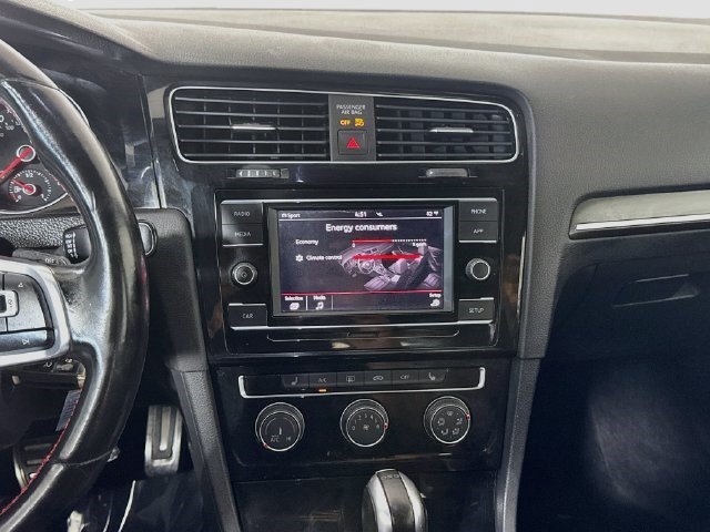 Used 2019 Volkswagen GTI SE FWD image 17