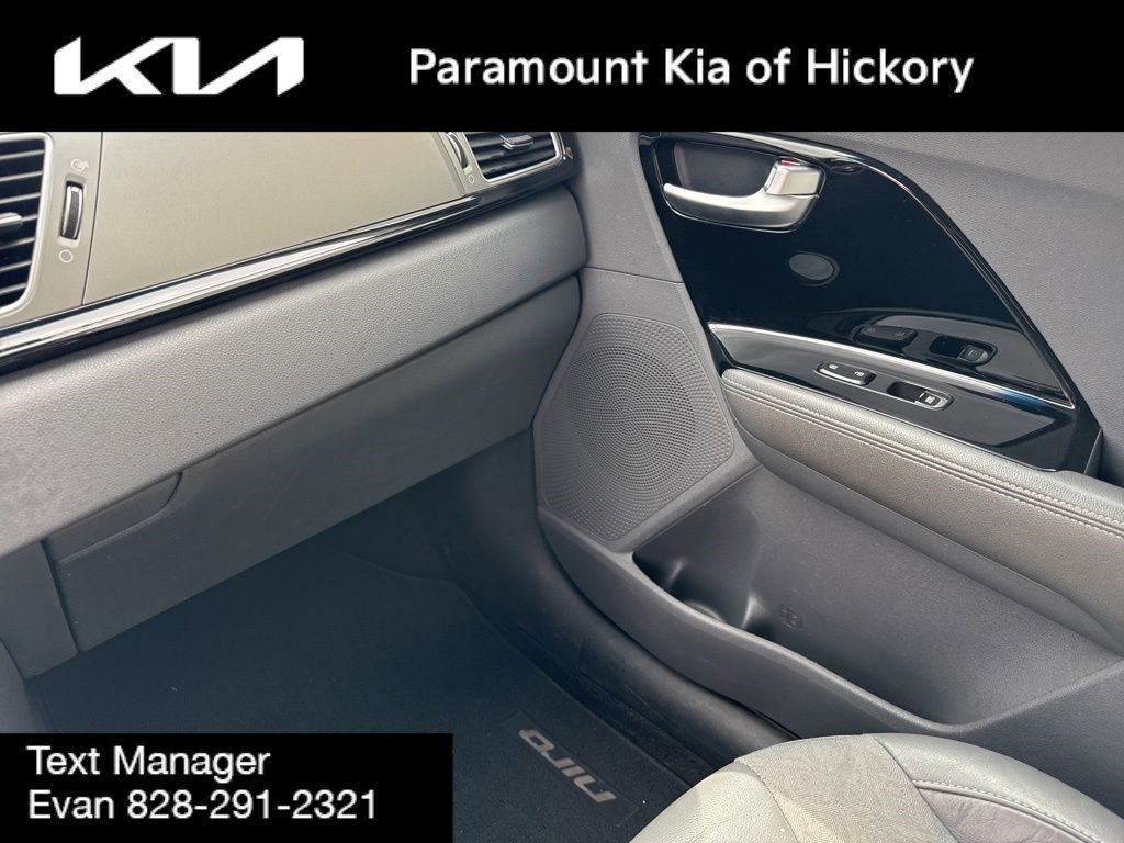 Used 2018 Kia Niro EX image 25