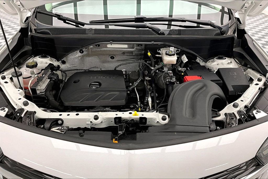 Used 2023 Buick Encore GX Essence w/ Experience Buick Package image 10