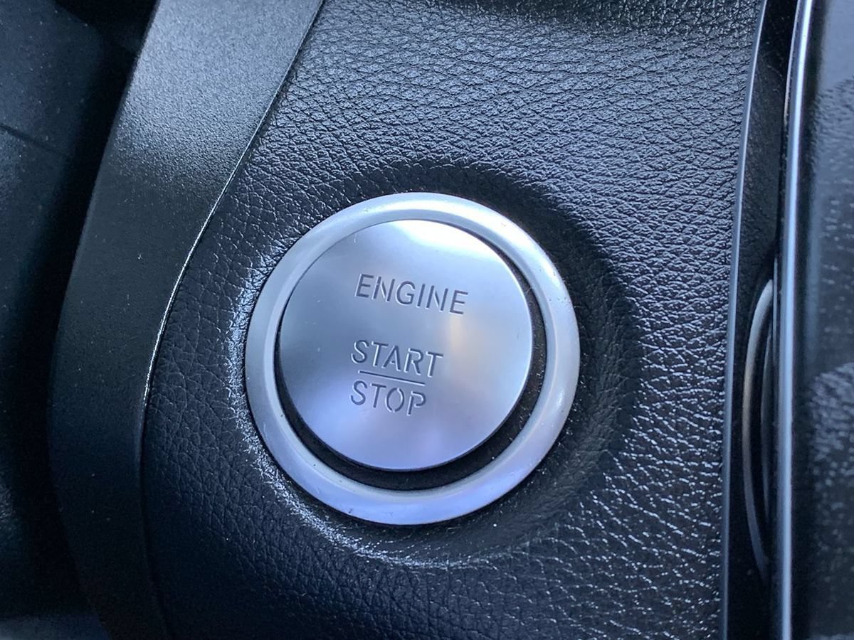 Used 2018 Mercedes-Benz GLC 300 4MATIC image 21