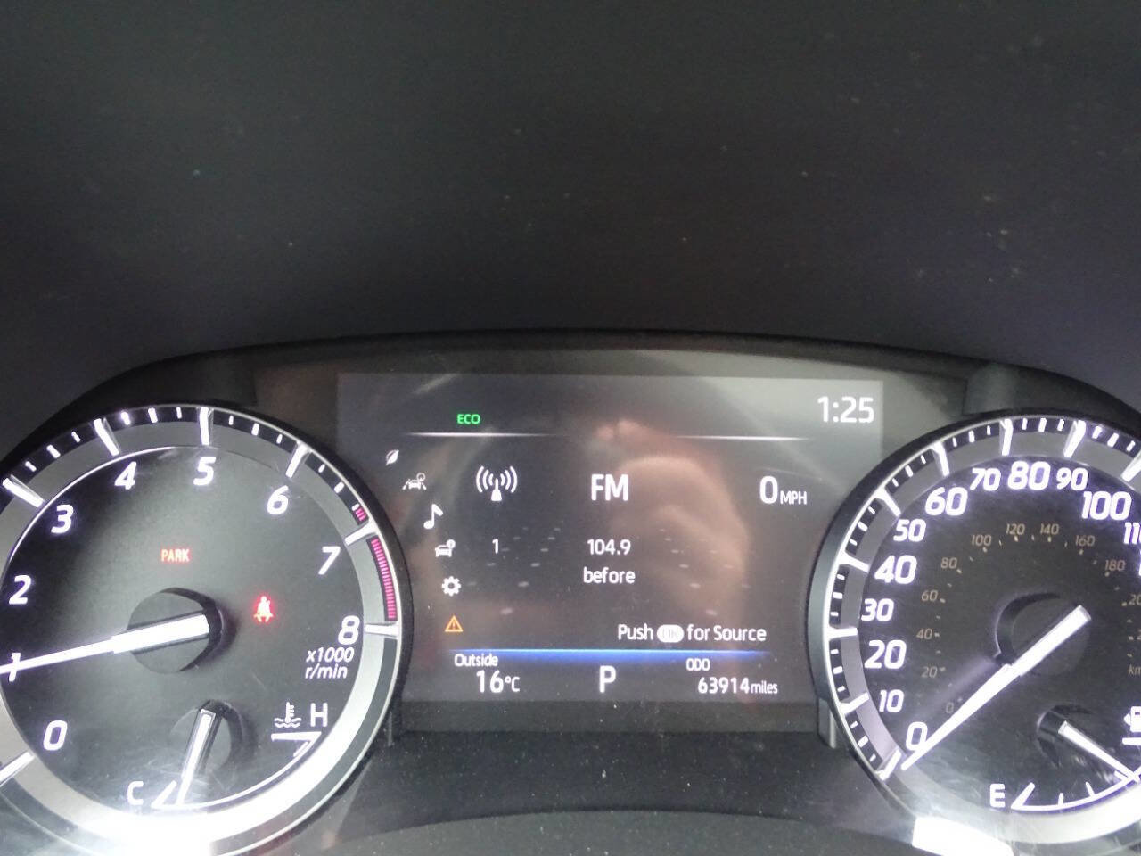 Used 2021 Toyota Highlander XLE image 18