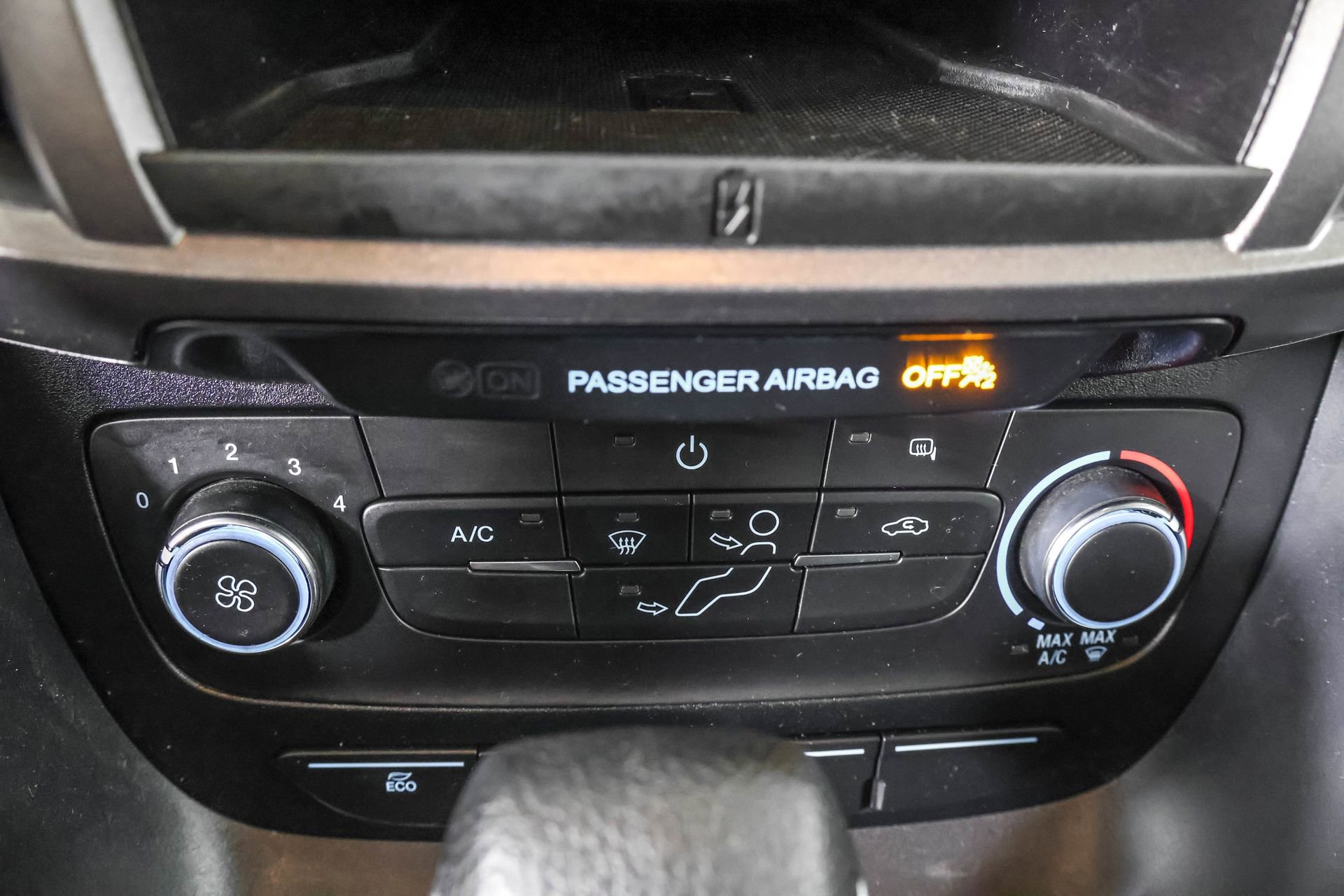 Used 2022 Ford Transit Connect XLT image 30