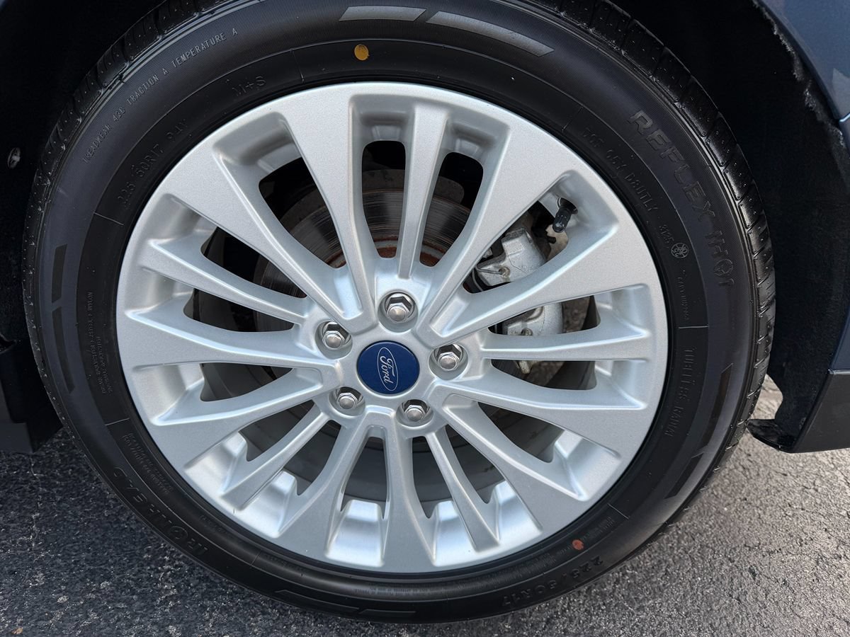 Used 2018 Ford C-MAX SE FWD image 33