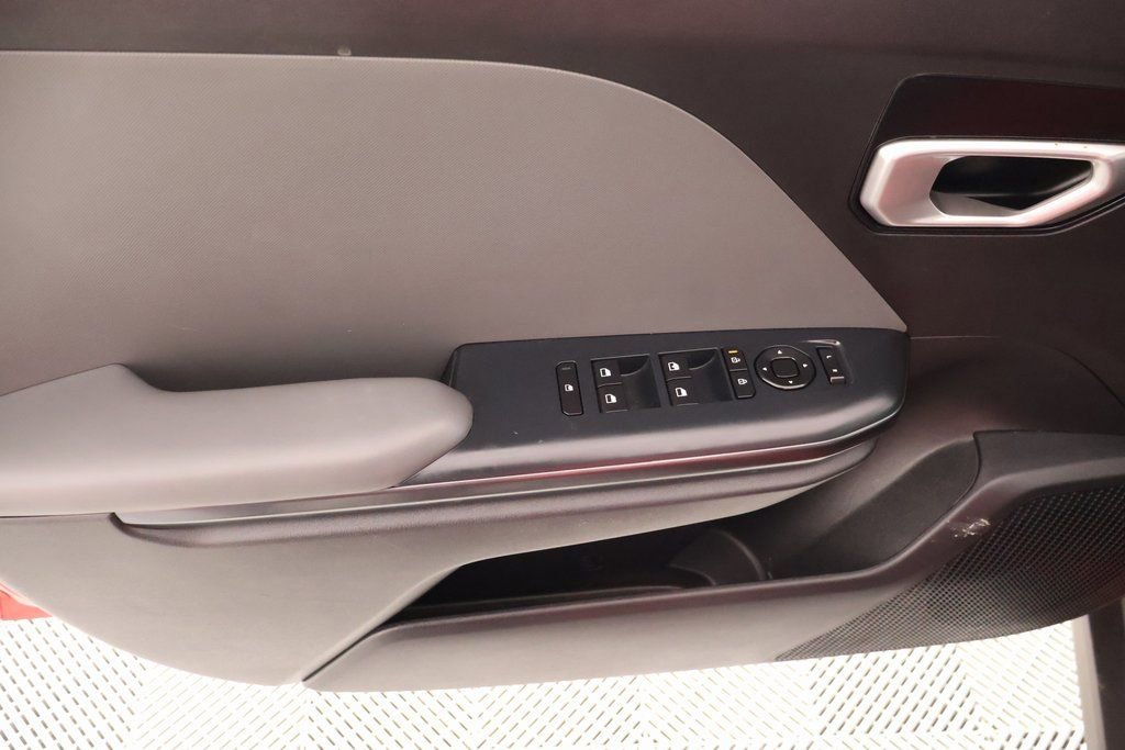 Used 2025 Kia K4 LXS image 14