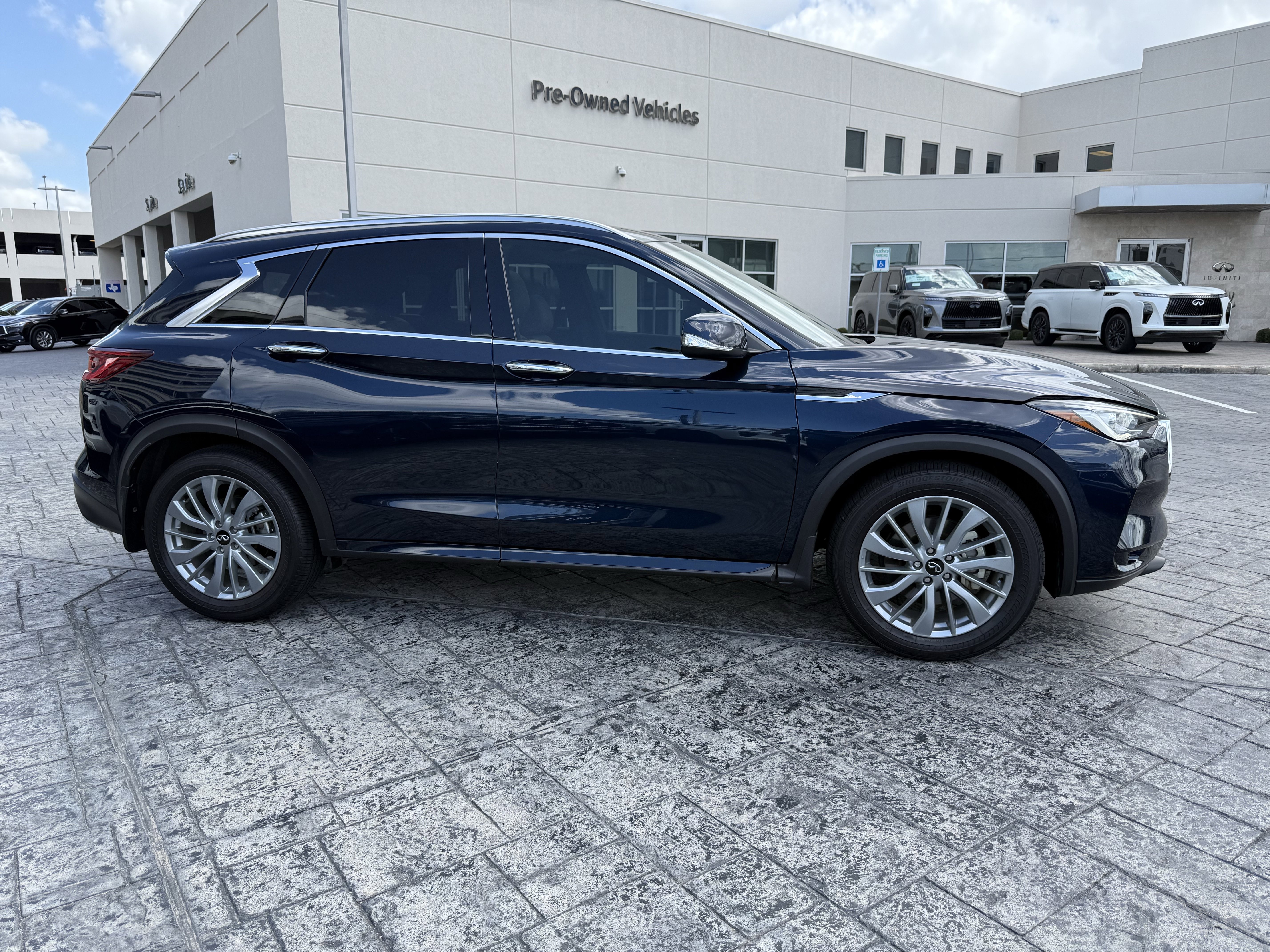 Certified 2024 INFINITI QX50 Luxe FWD image 10