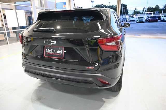 New 2026 Chevrolet Trax RS w/ Sunroof Package FWD image 5