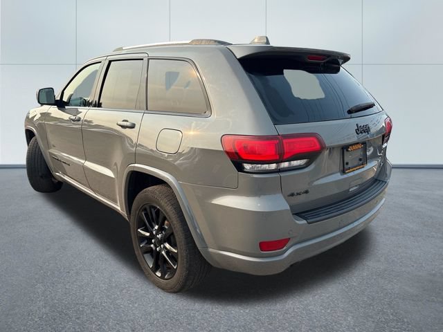 Used 2020 Jeep Grand Cherokee Altitude AWD/4WD image 2