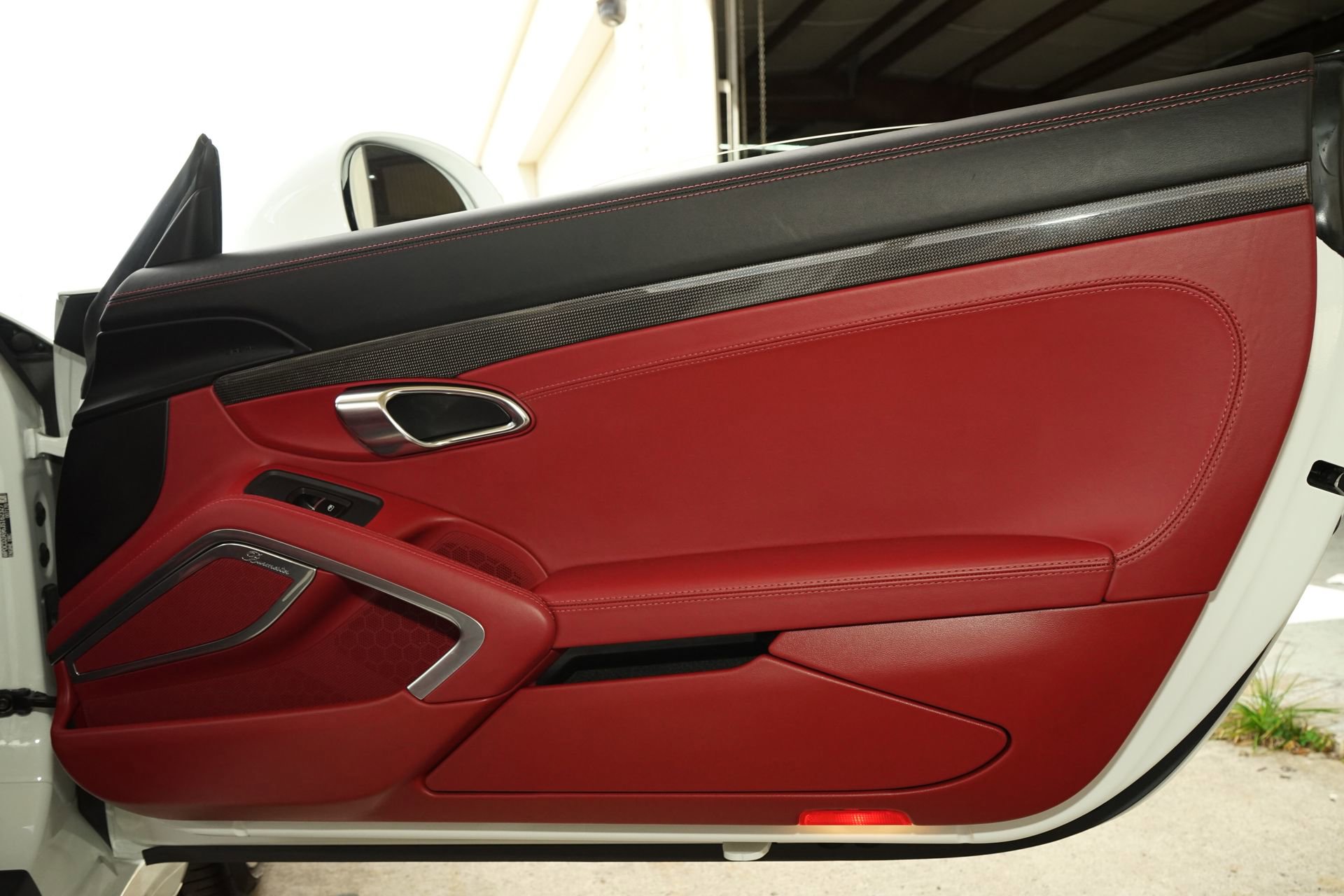 Used 2018 Porsche 911 Turbo S image 25