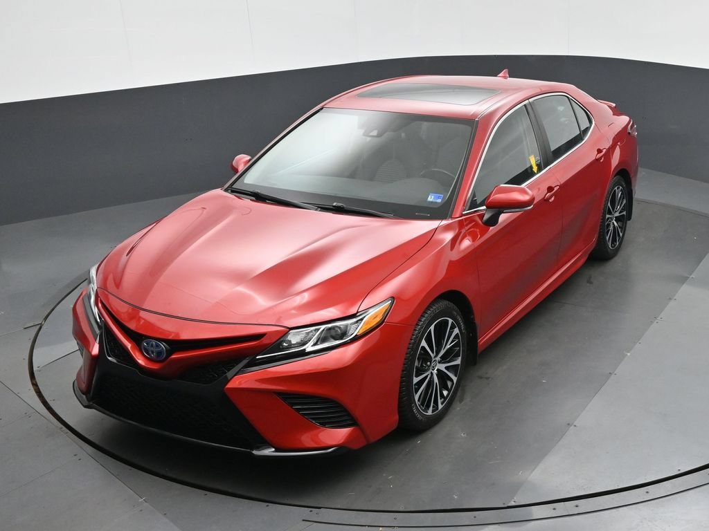 Used 2020 Toyota Camry SE w/ Sunroof Package FWD image 58