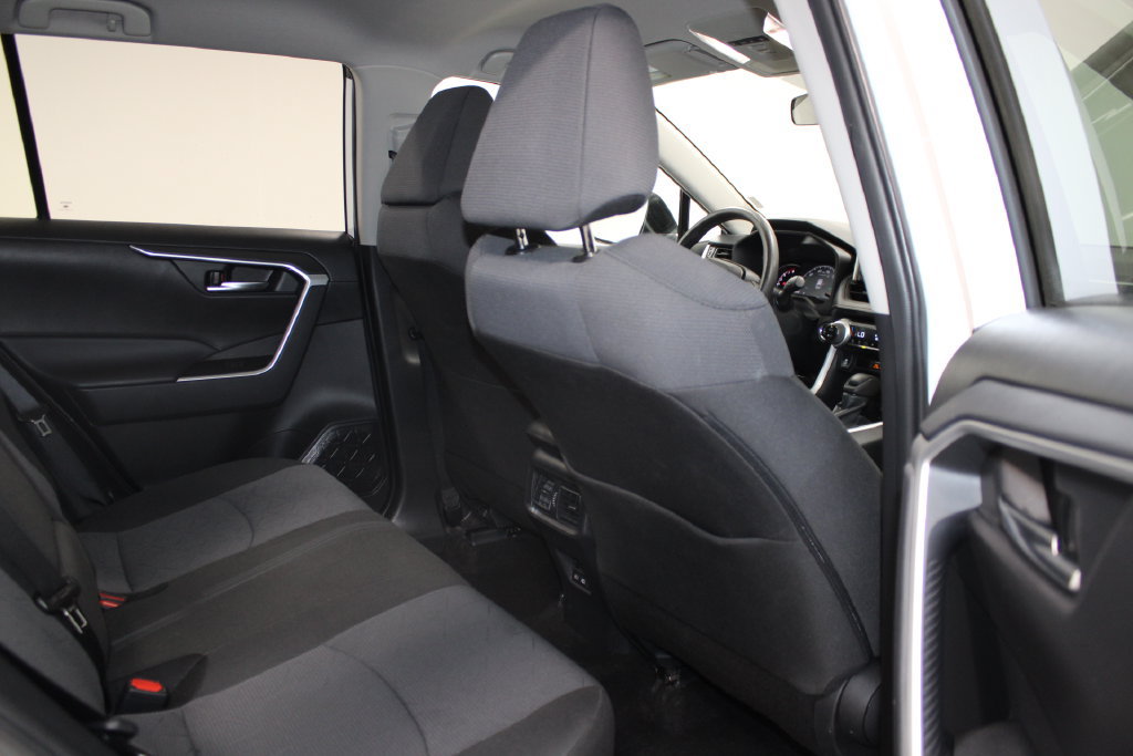 Used 2025 Toyota RAV4 XLE AWD/4WD image 22