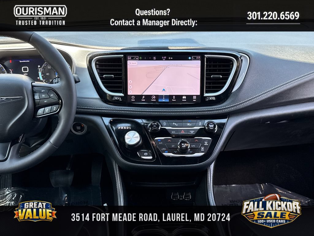 Used 2025 Chrysler Pacifica Limited FWD image 22