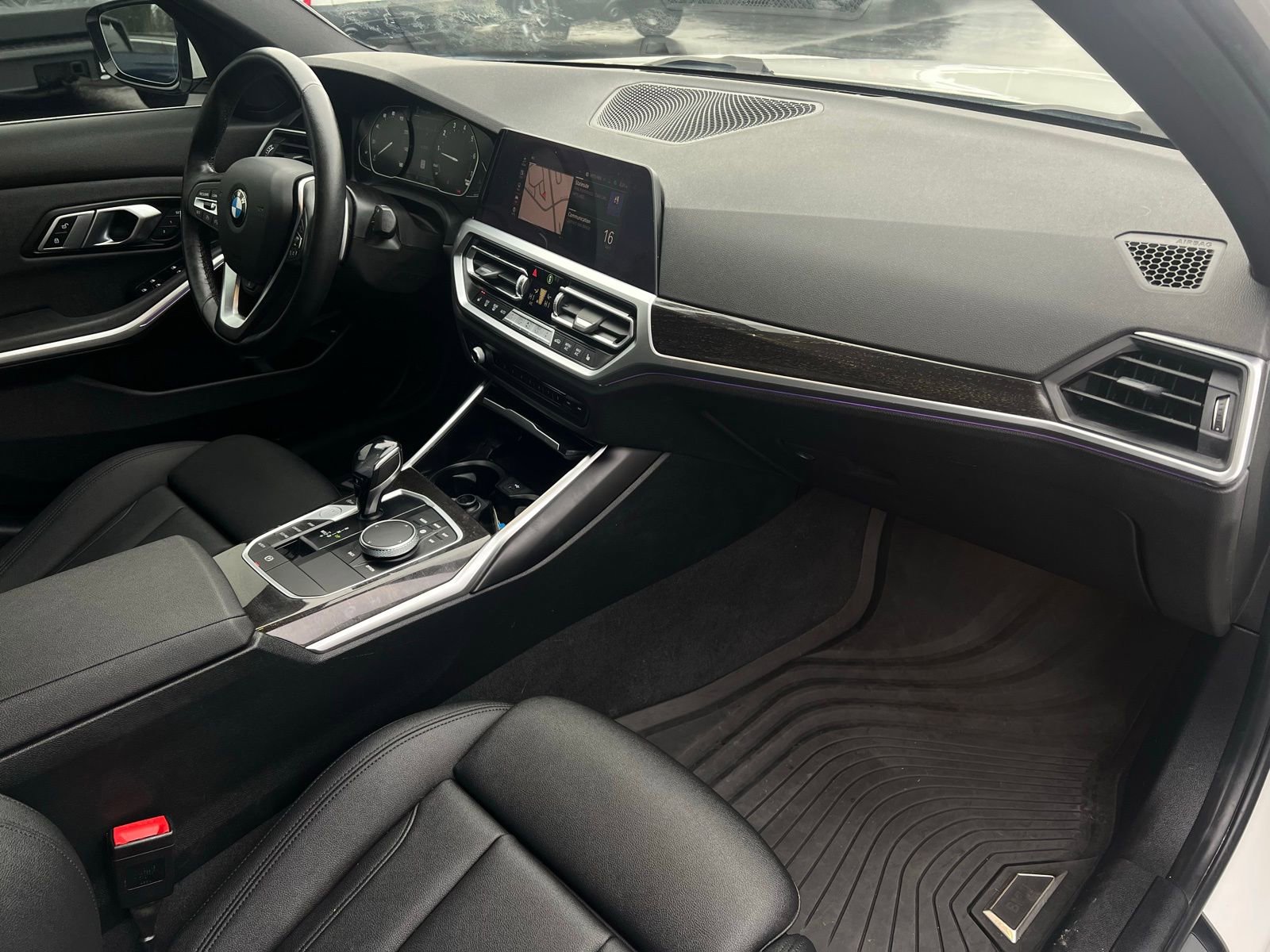 Used 2021 BMW 330i xDrive Sedan w/ Convenience Package image 9