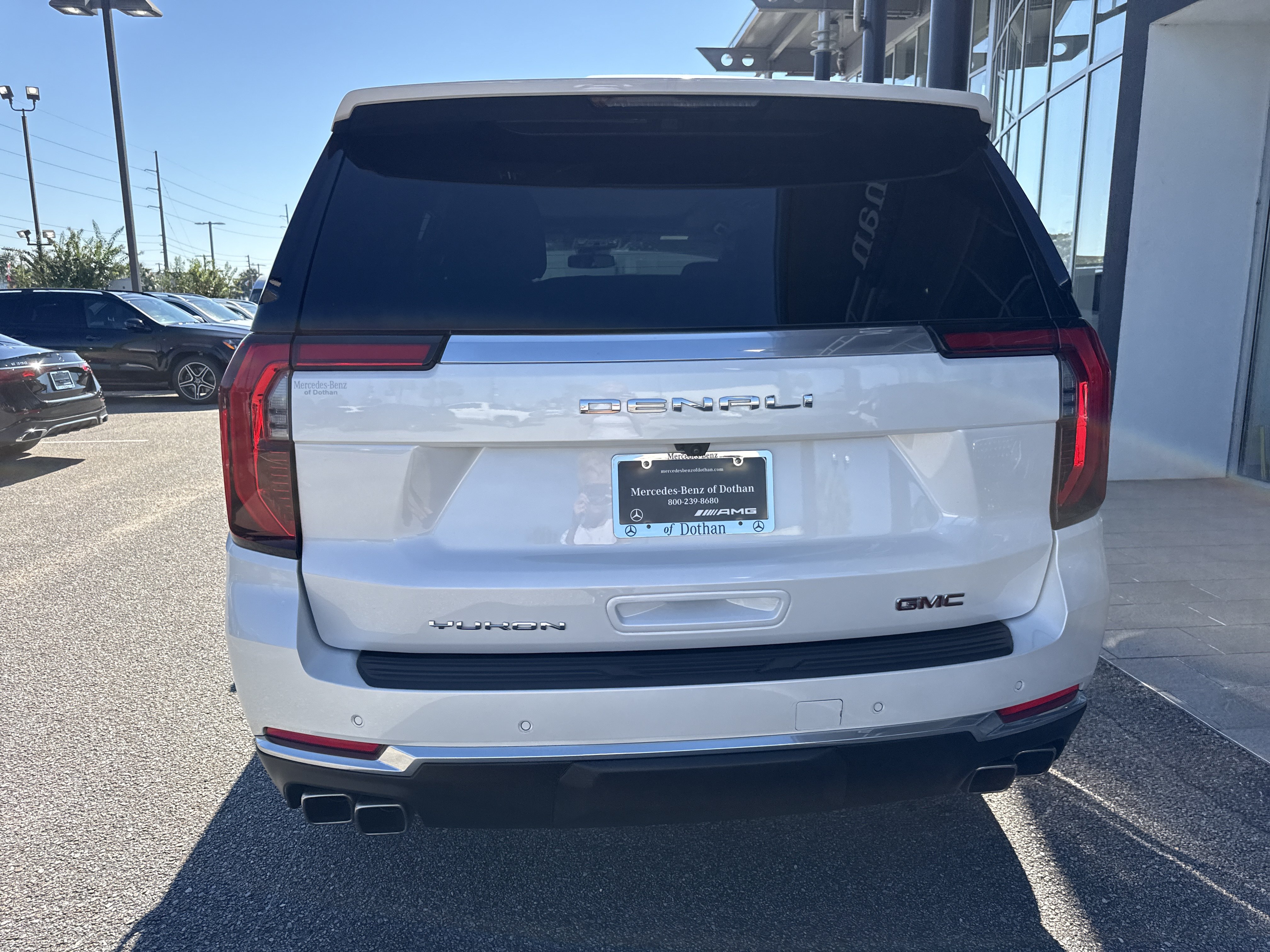 Used 2025 GMC Yukon Denali w/ Sun & Power Step Package AWD/4WD image 2