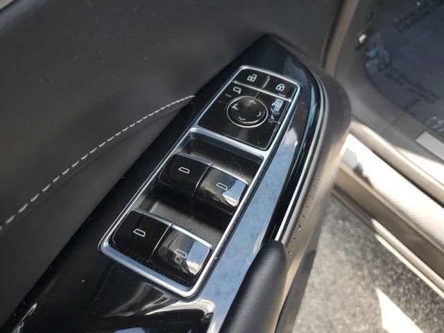 Used 2024 Cadillac Lyriq Tech AWD/4WD image 23
