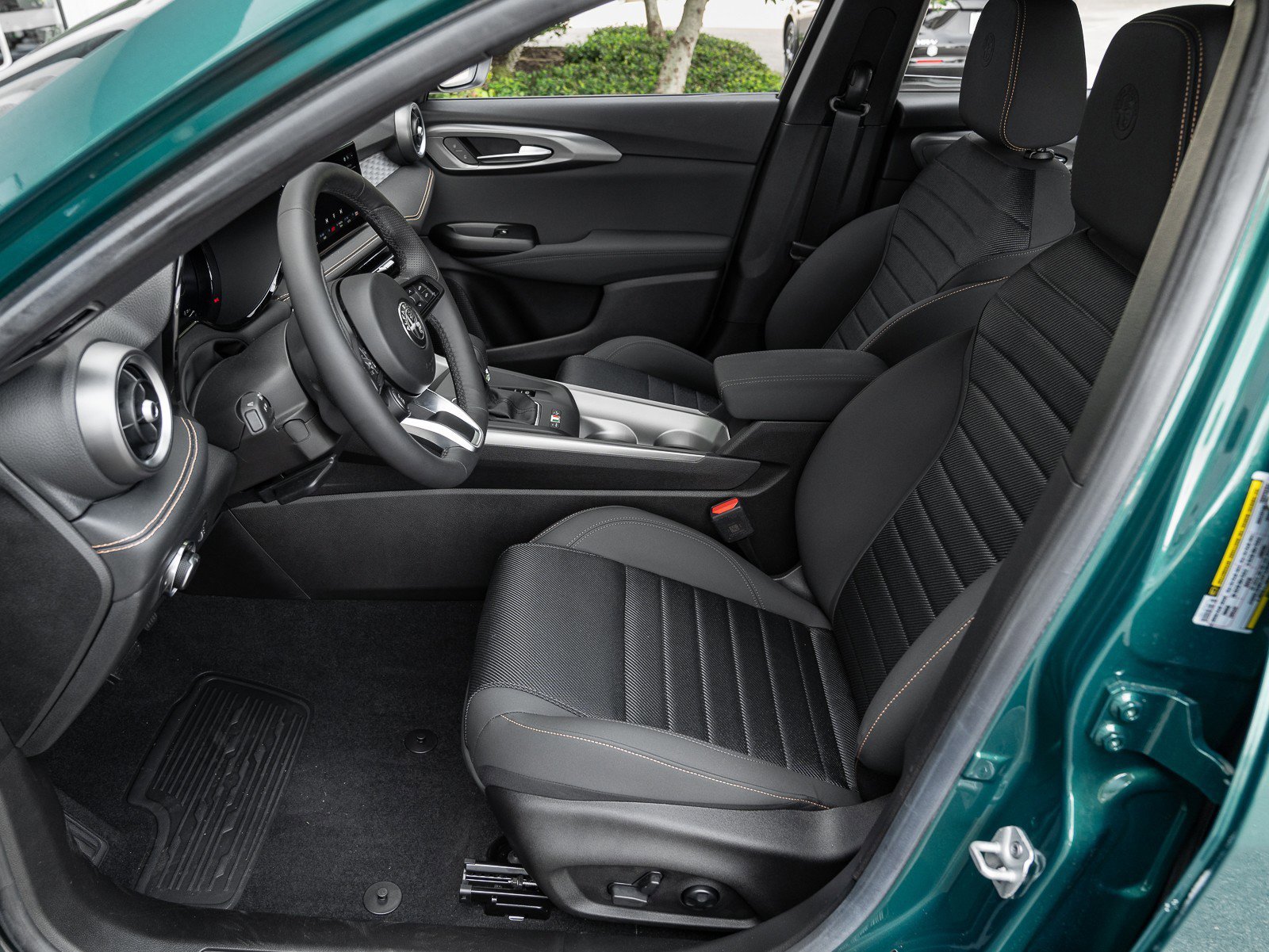 New 2024 Alfa Romeo Tonale Ti w/ Active Assist Package image 24