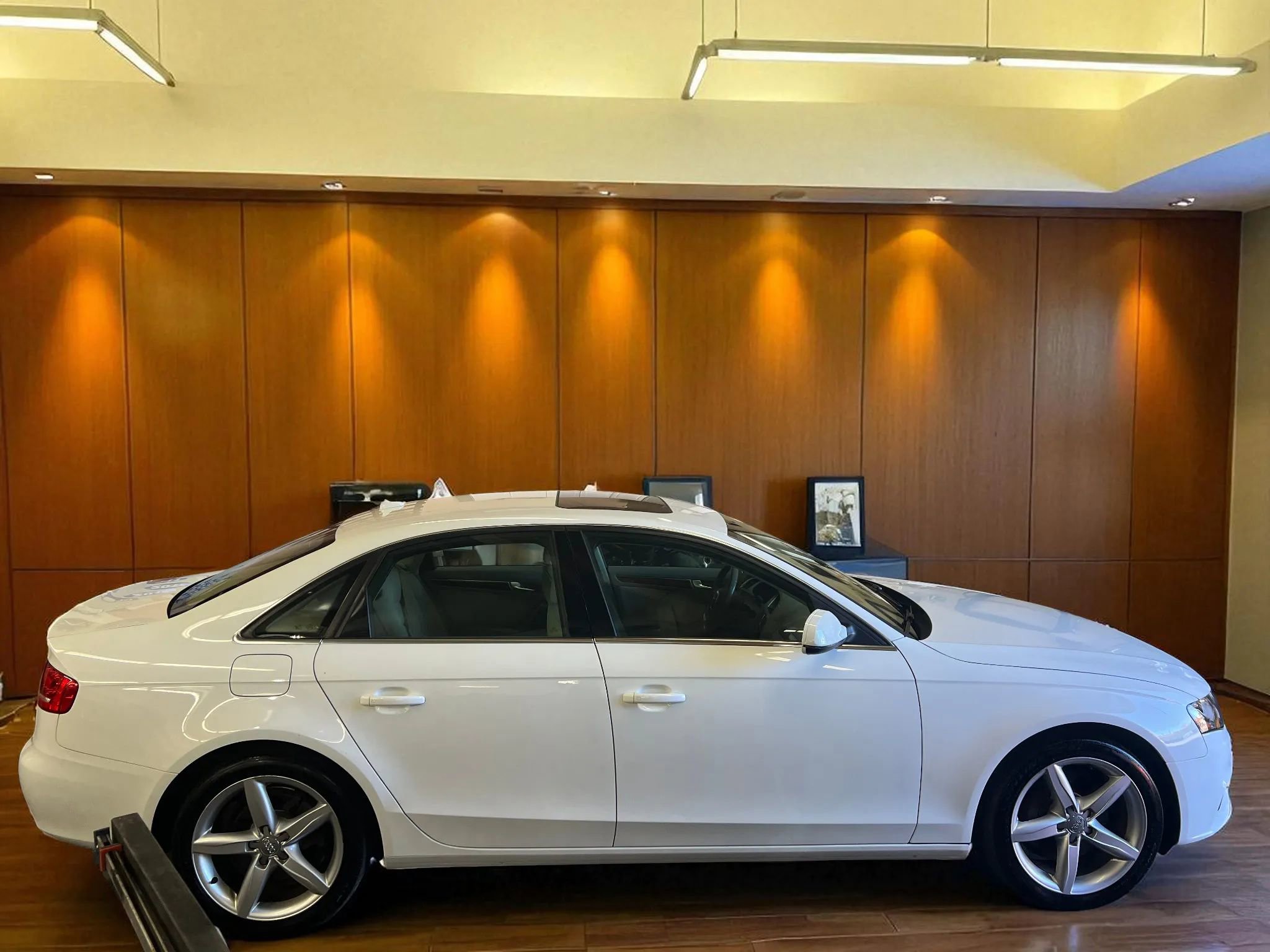 Used 2011 Audi A4 2.0T Premium Plus image 8