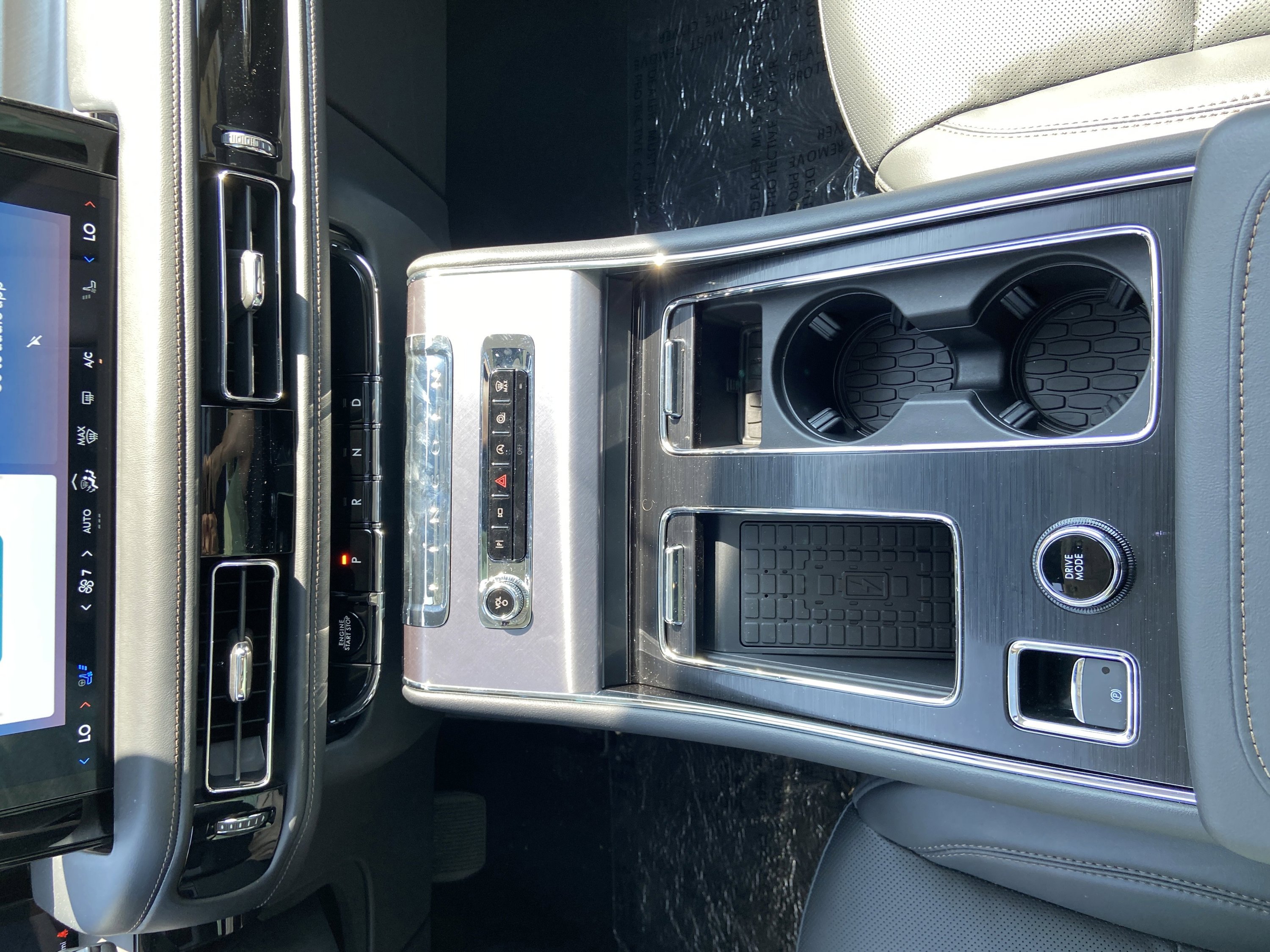 New 2025 Lincoln Aviator AWD w/ Equipment Group 101A image 17