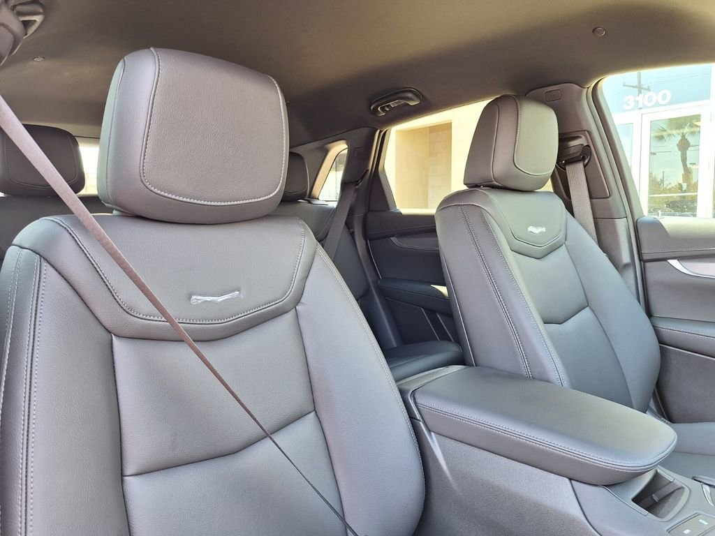 New 2025 Cadillac XT5 Luxury w/ LPO, Floor Liner Package image 27