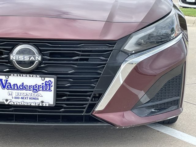 Used 2024 Nissan Altima 2.5 SV FWD image 8