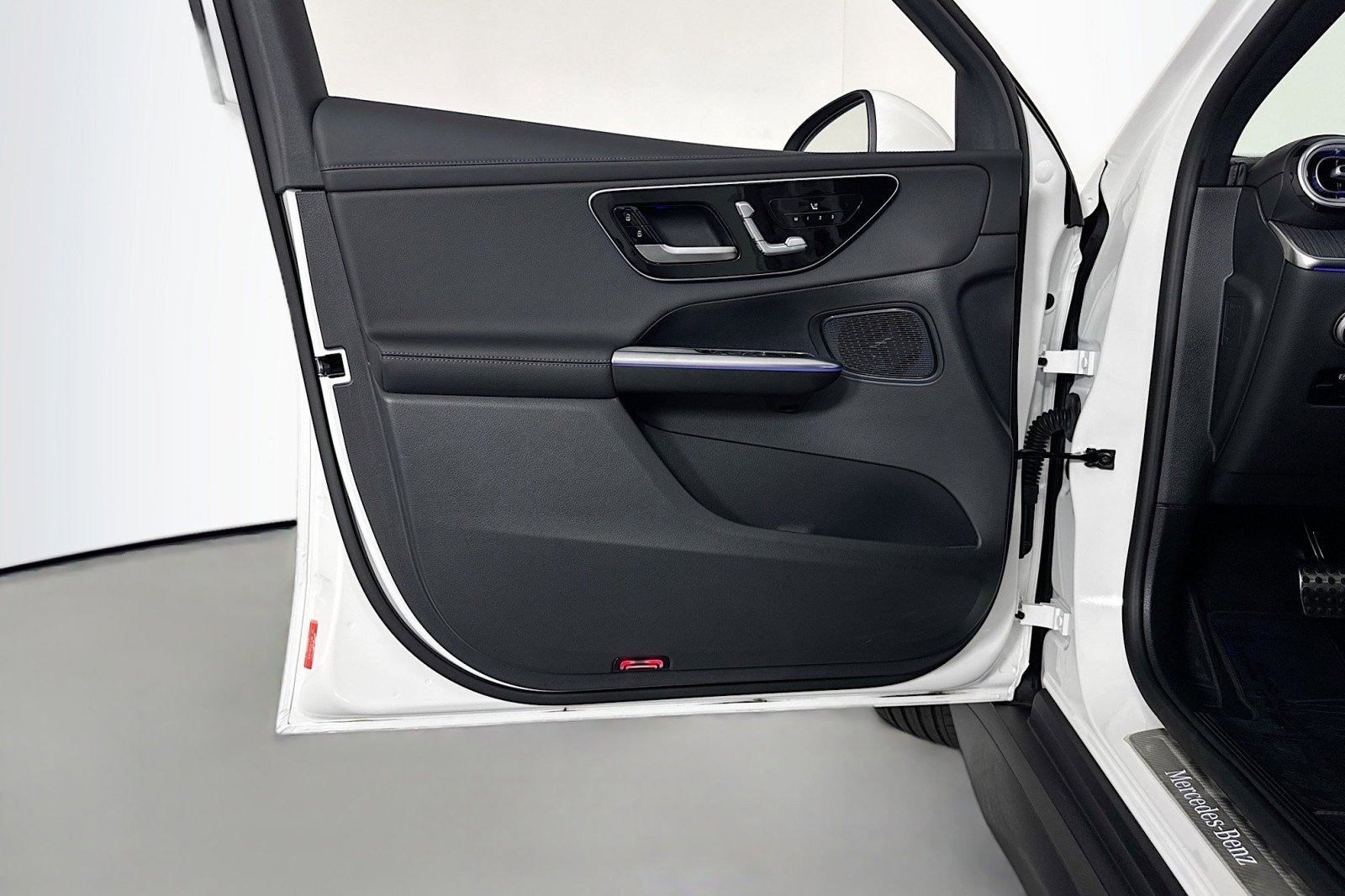 Certified 2025 Mercedes-Benz GLC 300 4MATIC image 21