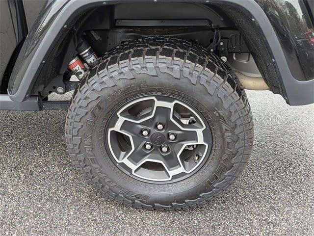 Used 2023 Jeep Gladiator Mojave w/ Cold Weather Group image 29