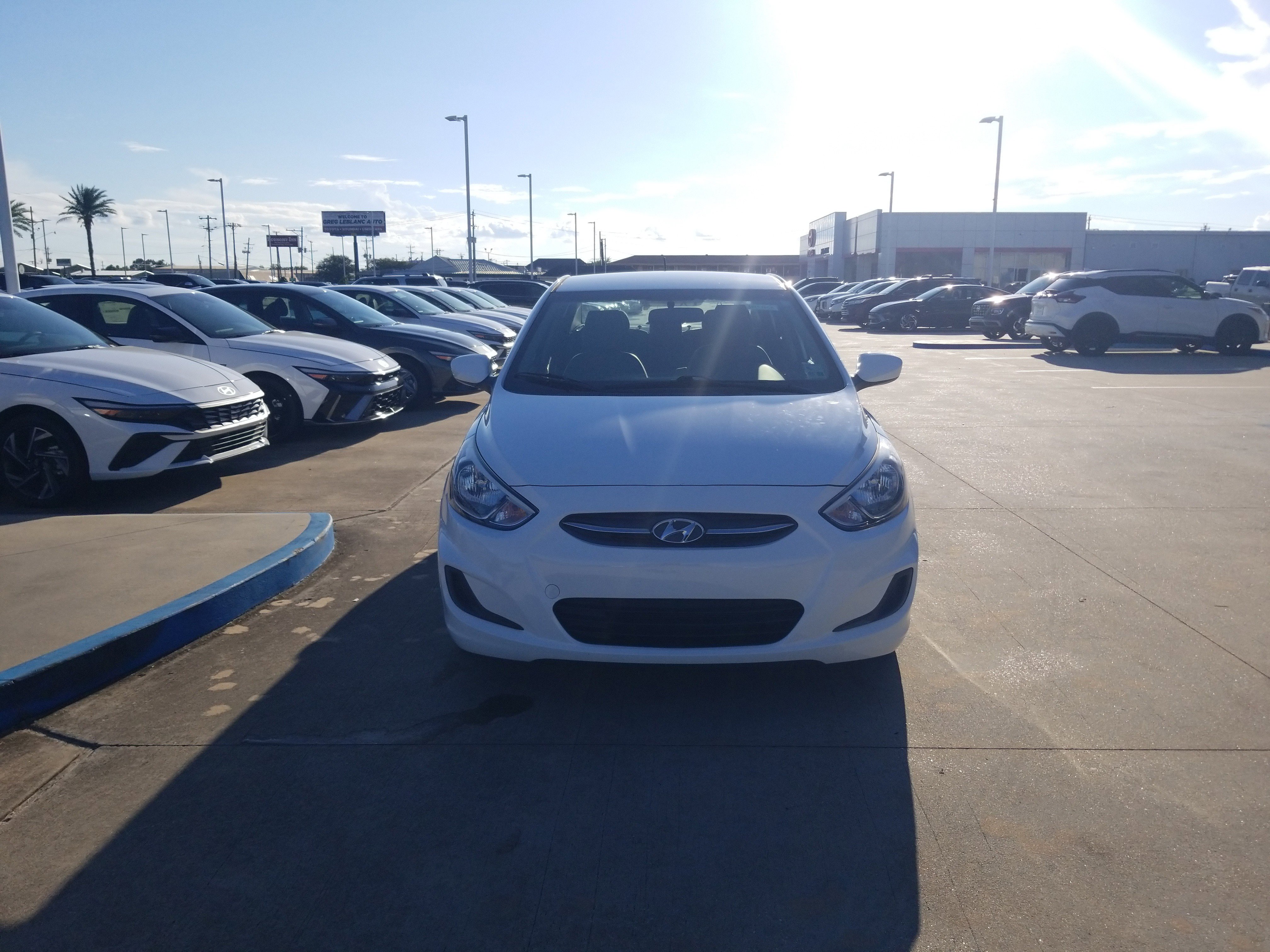 Used 2017 Hyundai Accent SE image 2