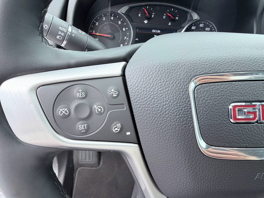 Used 2024 GMC Terrain SLT w/ Tech Package FWD image 14