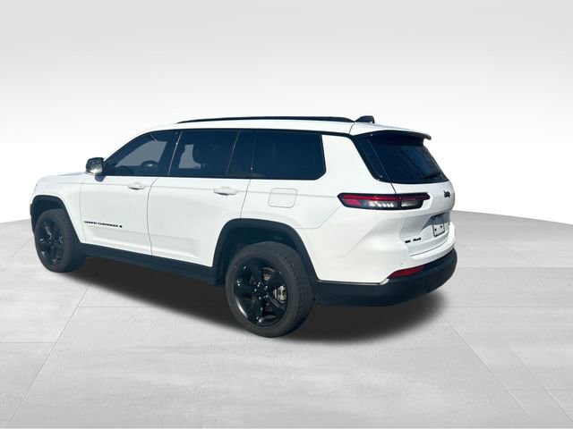 Used 2023 Jeep Grand Cherokee L Limited w/ Black Appearance Package AWD/4WD image 4
