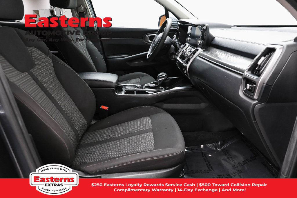 Used 2022 Kia Sorento LX AWD/4WD image 22